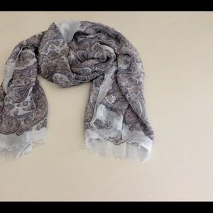 Gray paisley FRAAS viscose scarf